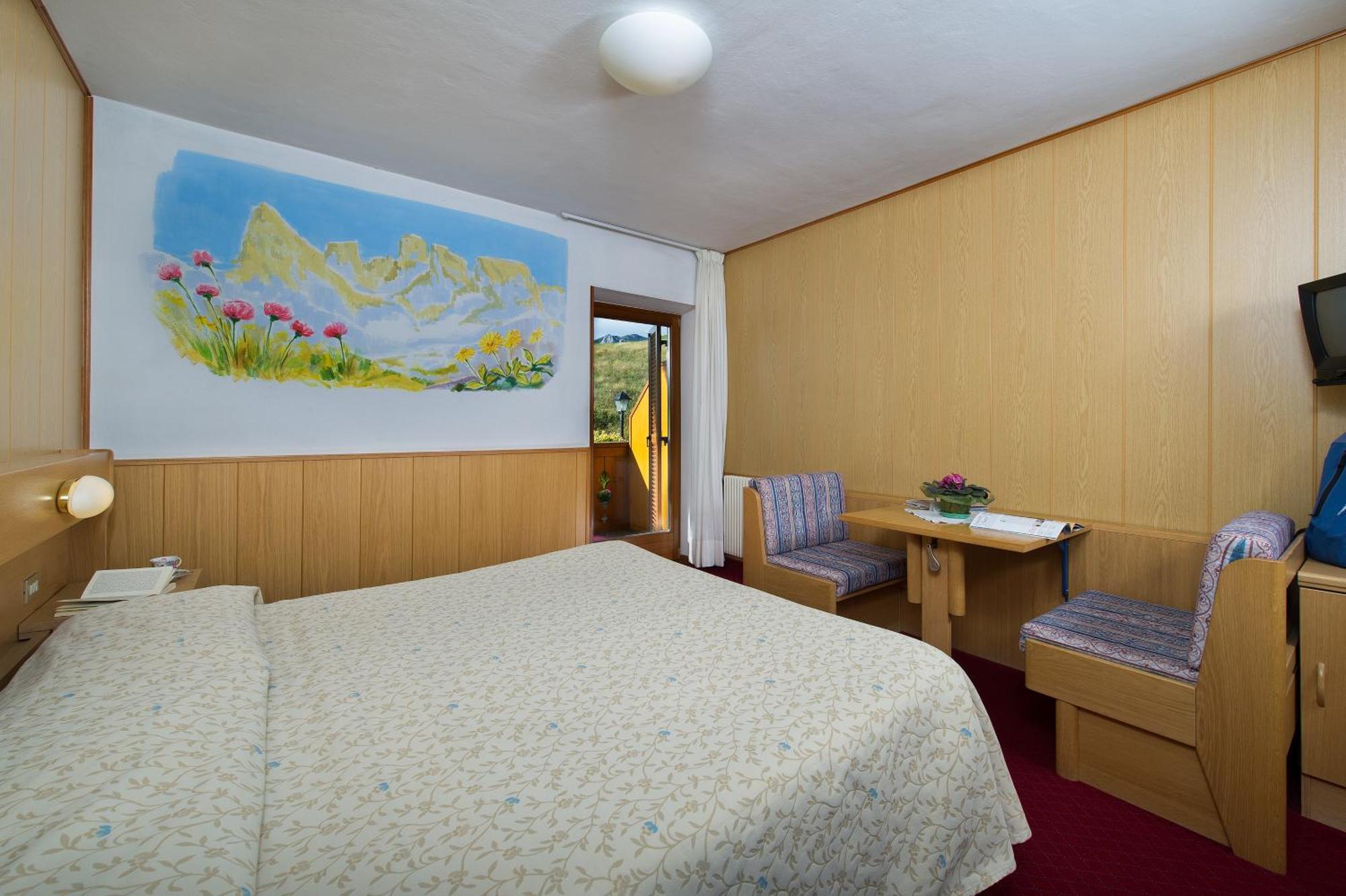 Hotel Gran Mugon Vigo di Fassa Zimmer foto